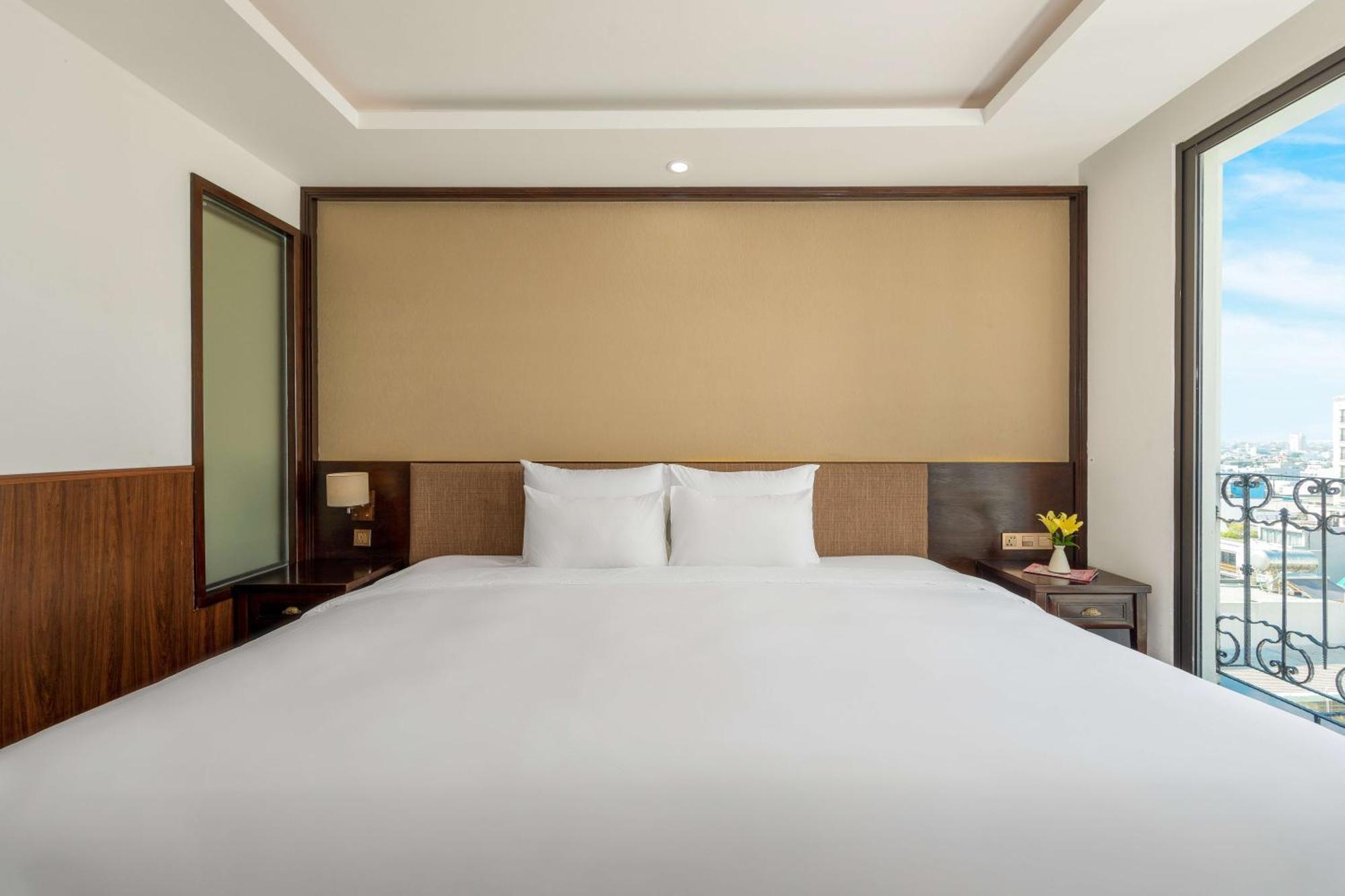 Palazzo Luxury Hotel Da Nang Zewnętrze zdjęcie
